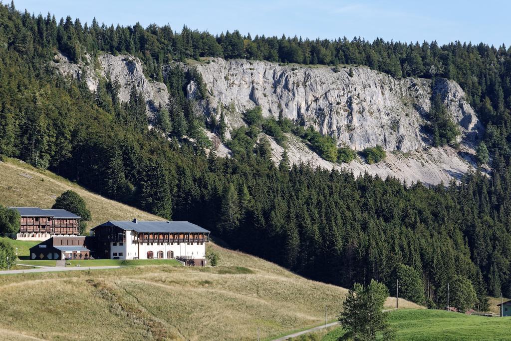 Hotel Club Le Risoux Bois-dʼAmont Esterno foto