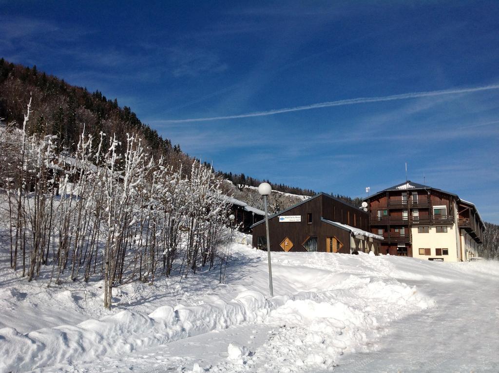 Hotel Club Le Risoux Bois-dʼAmont Esterno foto