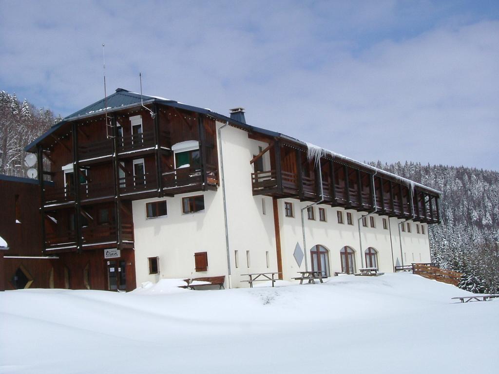 Hotel Club Le Risoux Bois-dʼAmont Esterno foto