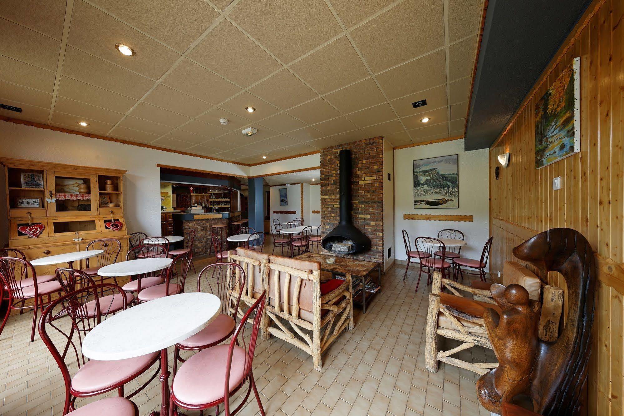 Hotel Club Le Risoux Bois-dʼAmont Esterno foto