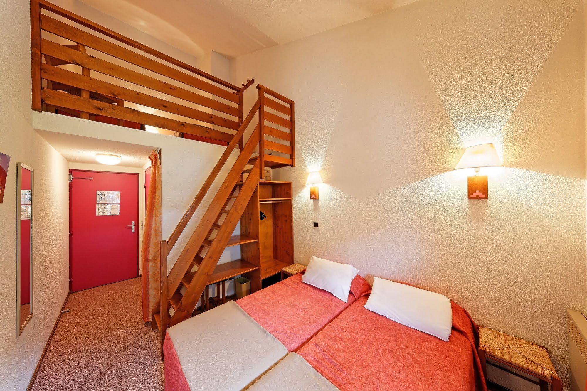 Hotel Club Le Risoux Bois-dʼAmont Esterno foto