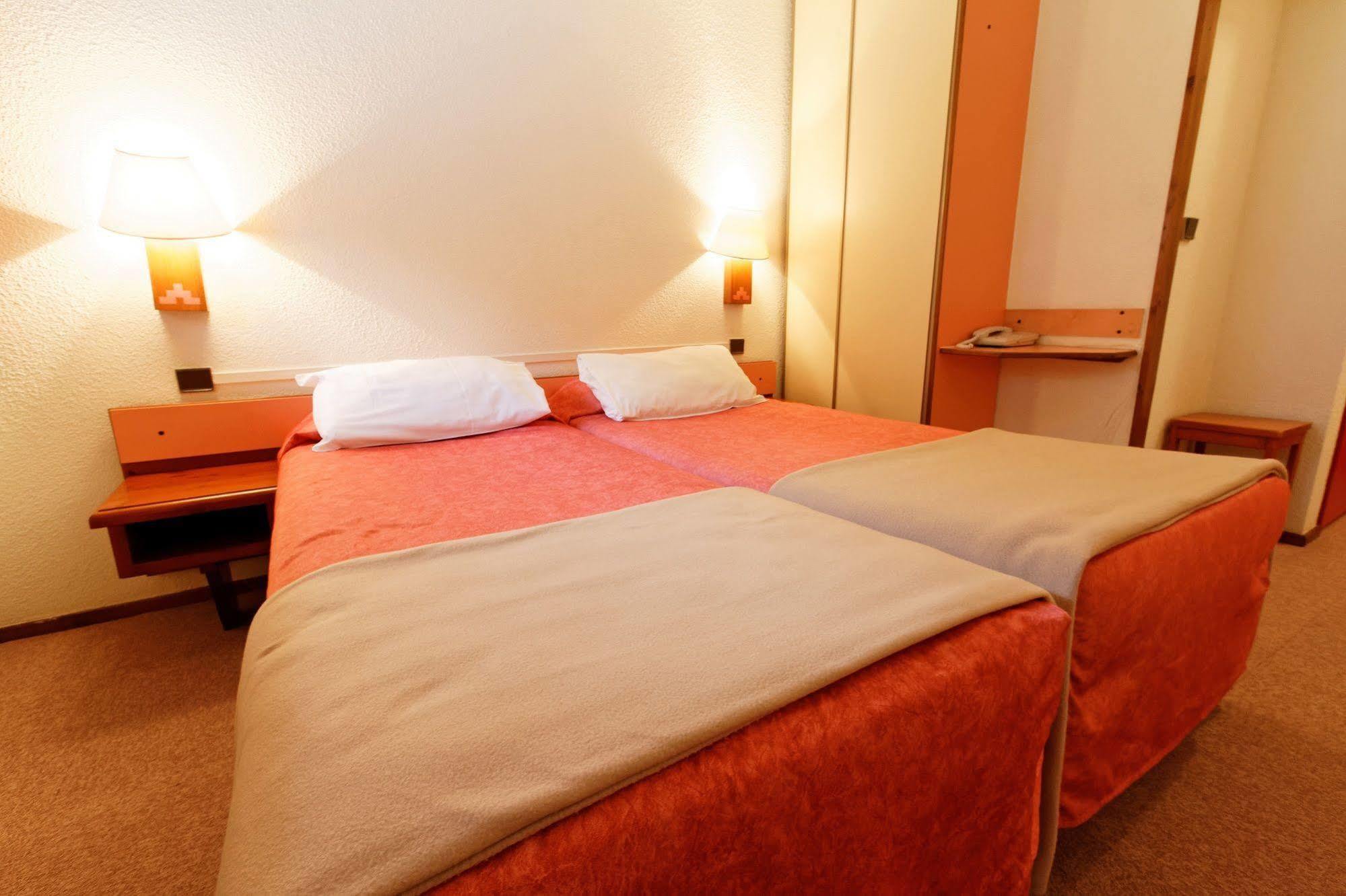 Hotel Club Le Risoux Bois-dʼAmont Esterno foto